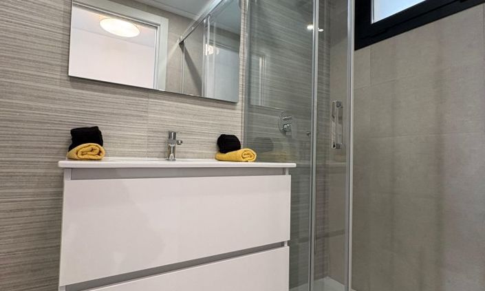 Image No.20-2 Bed Apartment for sale