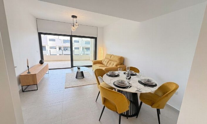 Image No.8-2 Bed Property for sale