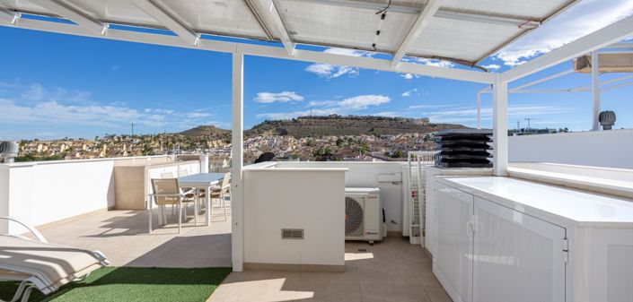 Image No.22-3 Bed Townhouse for sale