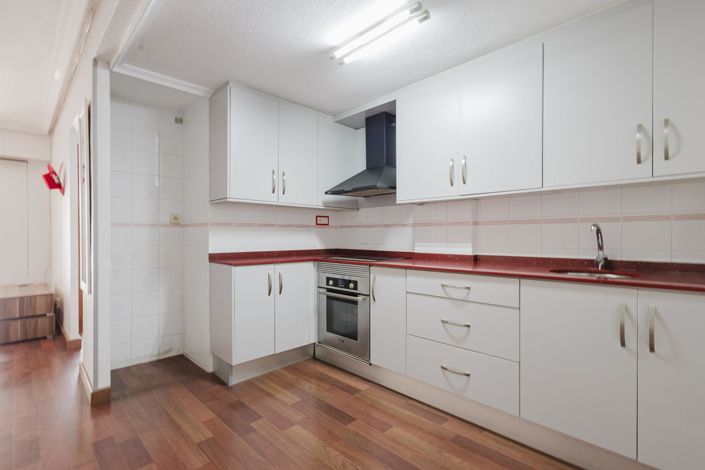 Image No.12-3 Bed Apartment for sale