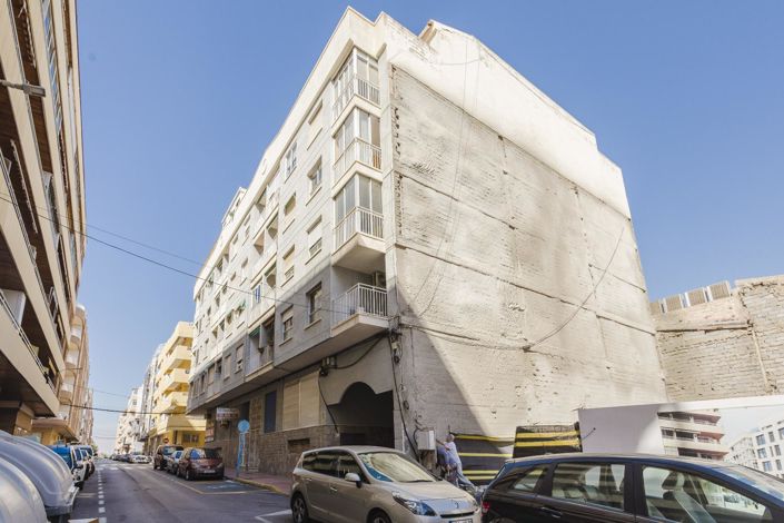 Image No.37-3 Bed Apartment for sale