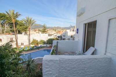 12-53013098fcab6c38b1379cd33298e050