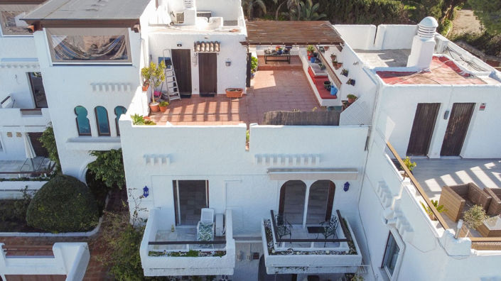 Image No.20-2 Bed Townhouse for sale