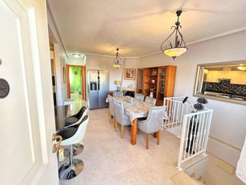 11-20939a0134ad724a8cb2a801094d15a4