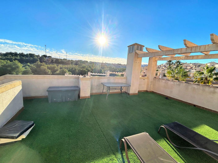 Image No.25-4 Bed House for sale