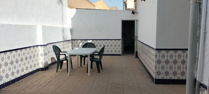 Image No.17-5 Bed Townhouse for sale