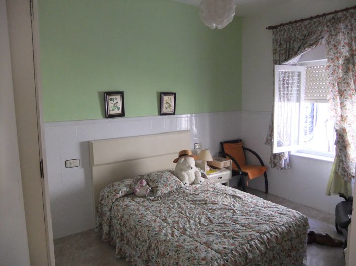 Image No.23-5 Bed Townhouse for sale