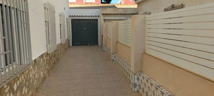 Image No.27-5 Bed Townhouse for sale