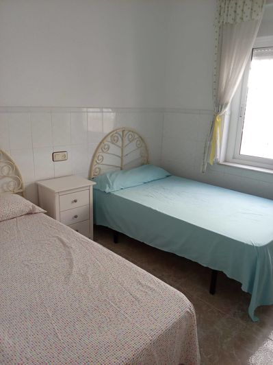 Image No.32-5 Bed Townhouse for sale