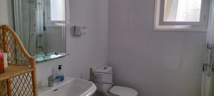 Image No.36-5 Bed Townhouse for sale