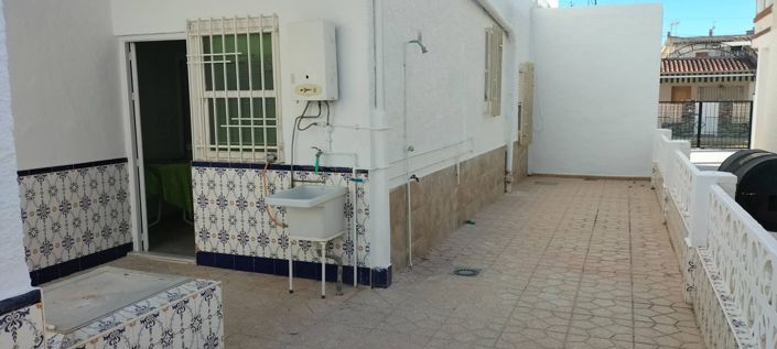 Image No.4-5 Bed Townhouse for sale