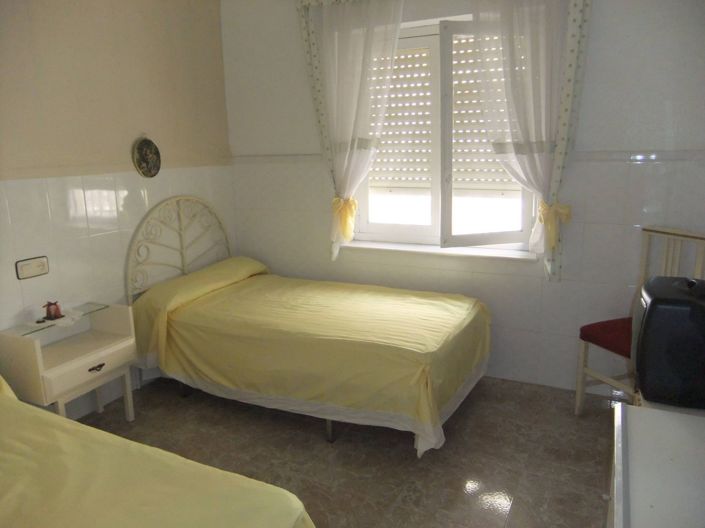 Image No.5-5 Bed Townhouse for sale