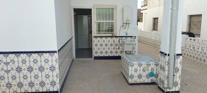 Image No.6-5 Bed Townhouse for sale