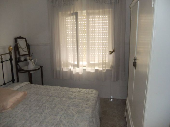 Image No.7-5 Bed Townhouse for sale