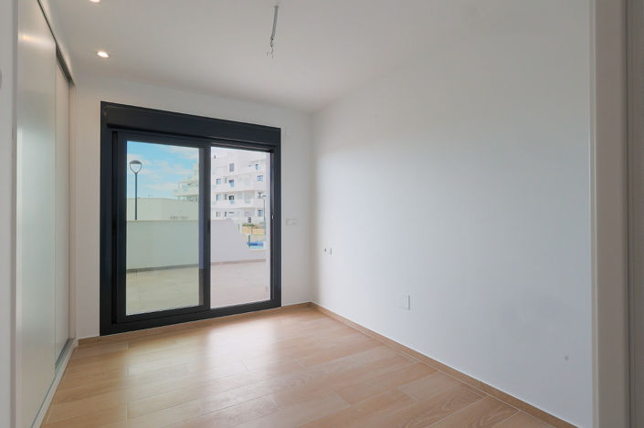 Image No.11-2 Bed Apartment for sale