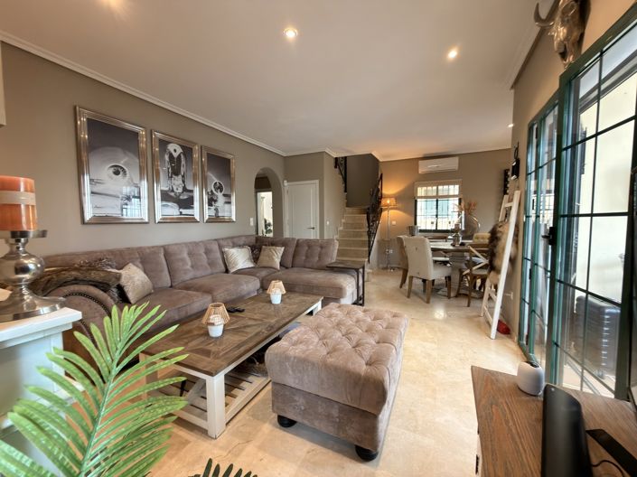 Image No.9-3 Bed Villa for sale