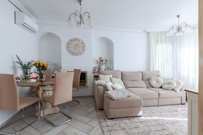 Image No.10-4 Bed Villa for sale