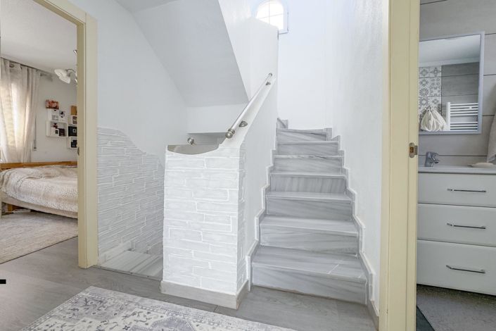 Image No.40-4 Bed Villa for sale