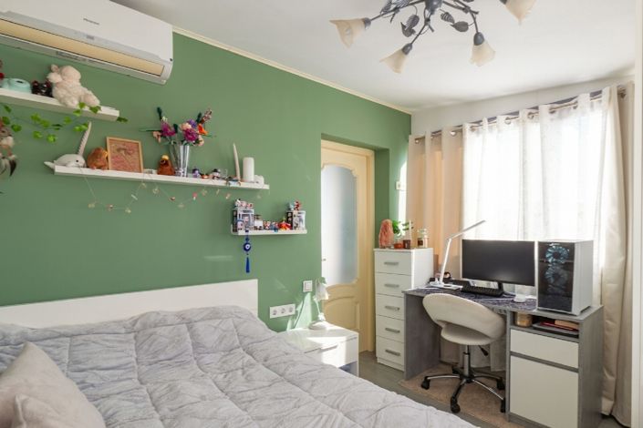 Image No.45-4 Bed Property for sale