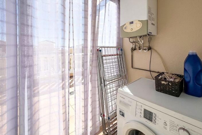 Image No.47-4 Bed Property for sale