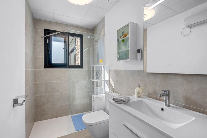 Image No.11-3 Bed Villa for sale