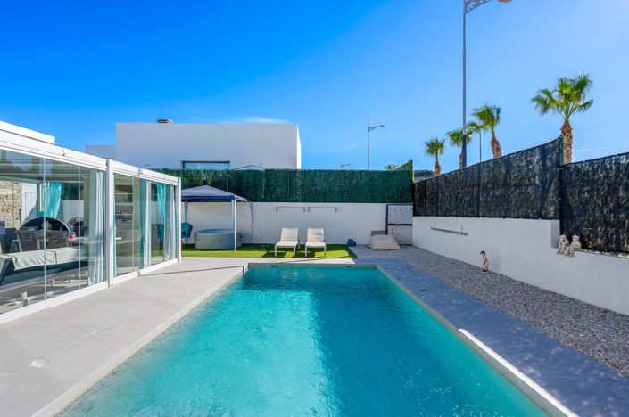 Image No.25-3 Bed Villa for sale