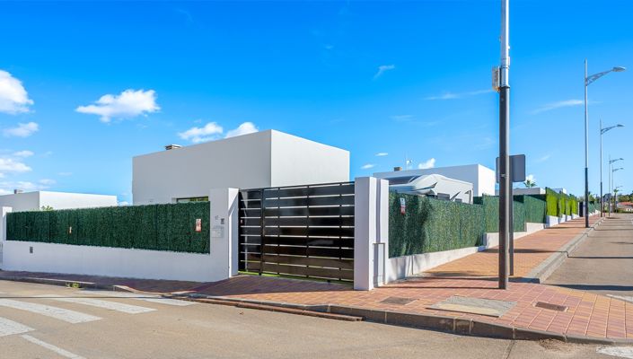 Image No.3-3 Bed Villa for sale