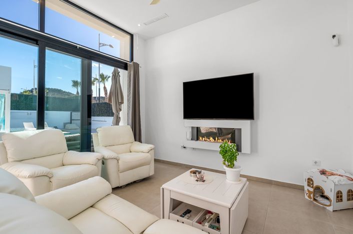 Image No.6-3 Bed Villa for sale