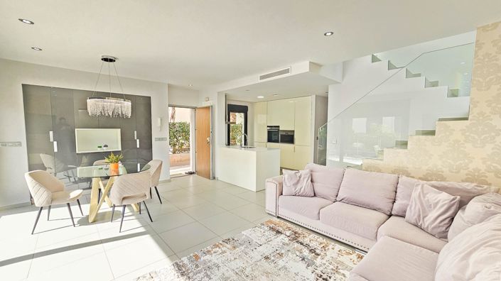 Image No.18-3 Bed Villa for sale