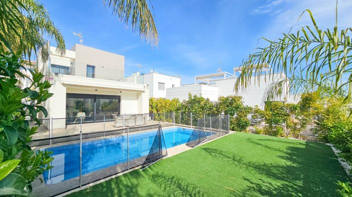Image No.38-3 Bed Villa for sale