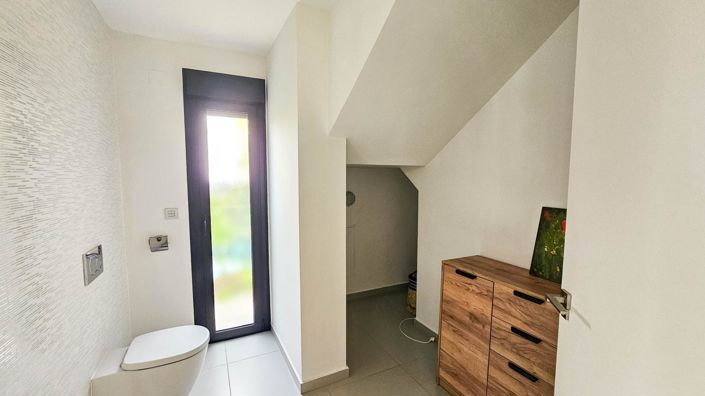 Image No.45-3 Bed Villa for sale