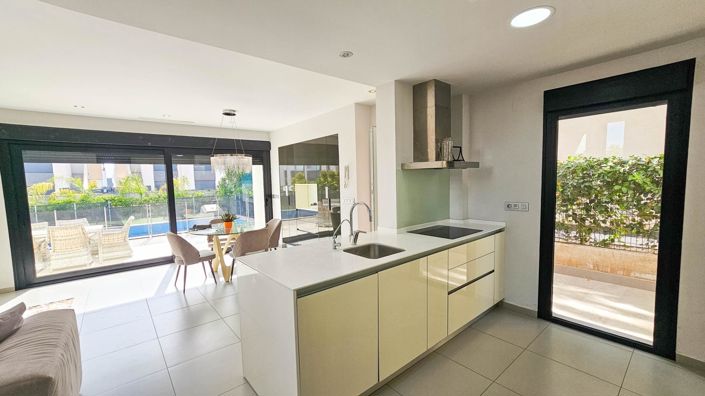 Image No.8-3 Bed Villa for sale