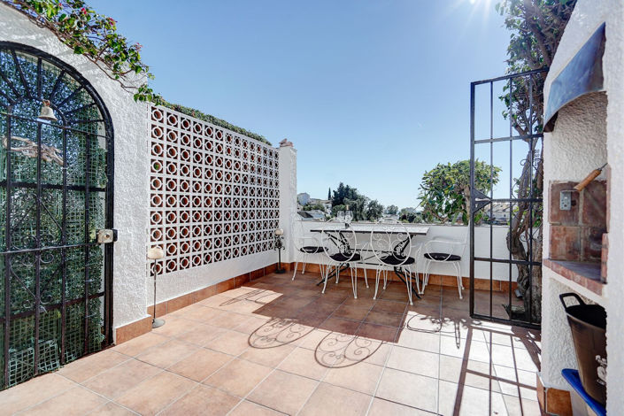 Image No.12-2 Bed Villa for sale