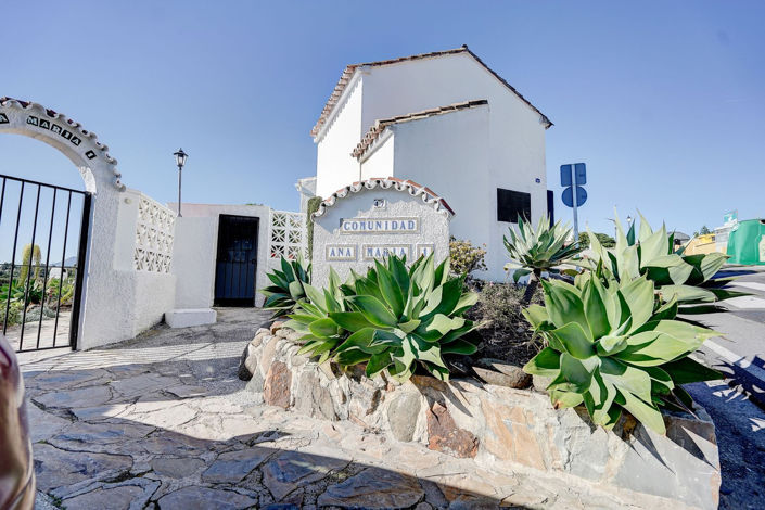 Image No.20-2 Bed Villa for sale