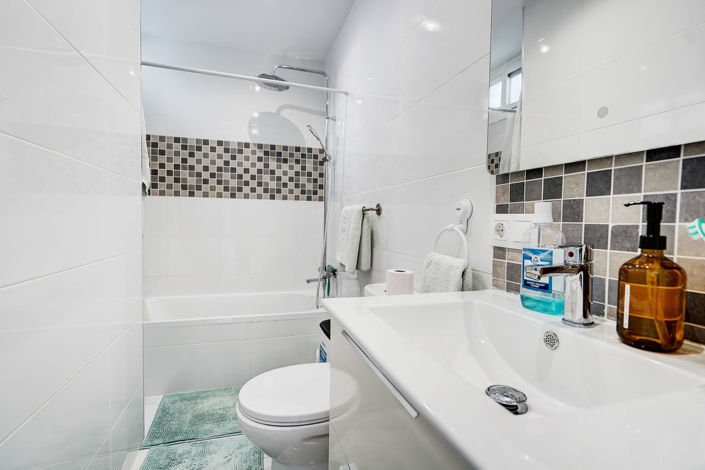 Image No.9-2 Bed Villa for sale