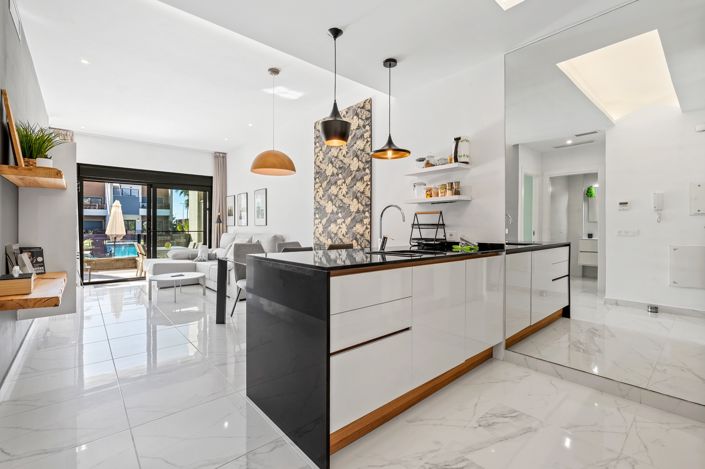 Image No.9-2 Bed Apartment for sale