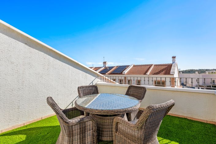 Image No.28-3 Bed Villa for sale