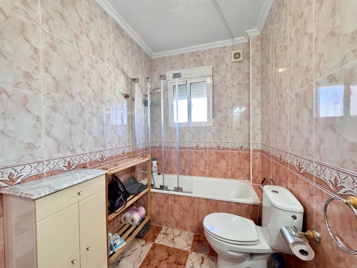 Image No.17-2 Bed Townhouse for sale