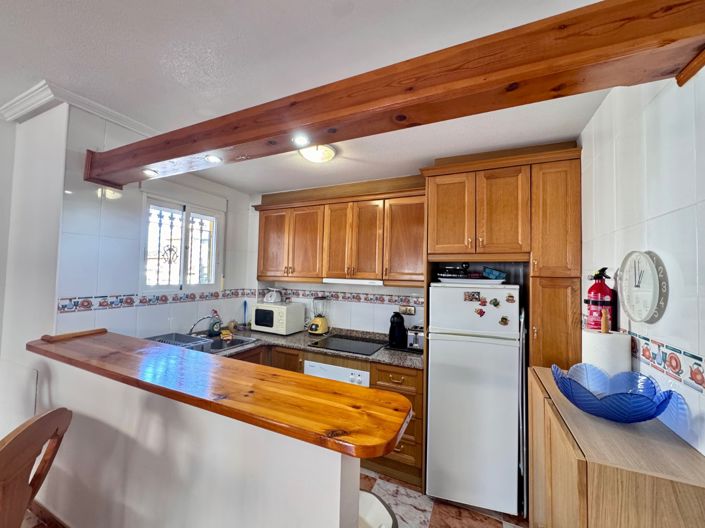 Image No.8-2 Bed Townhouse for sale