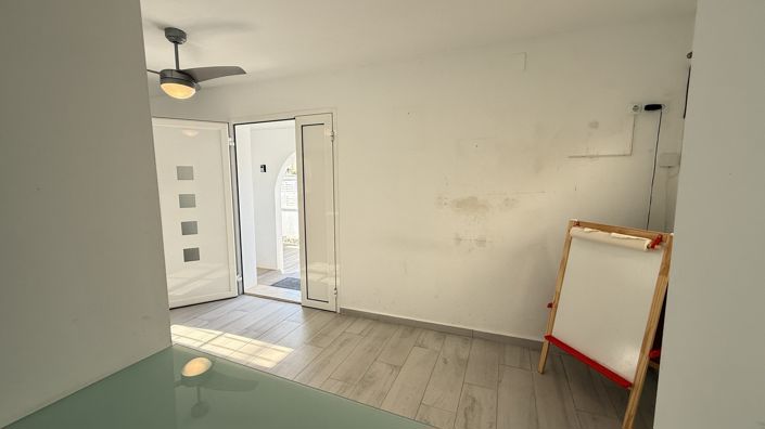 Image No.42-2 Bed Villa for sale