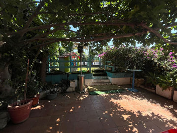 10-bb915d1cb19341576dcdc994b81ab9c5