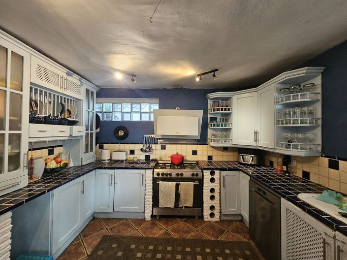 Image No.2-4 Bed Townhouse for sale