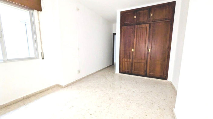 Image No.8-3 Bed Apartment for sale