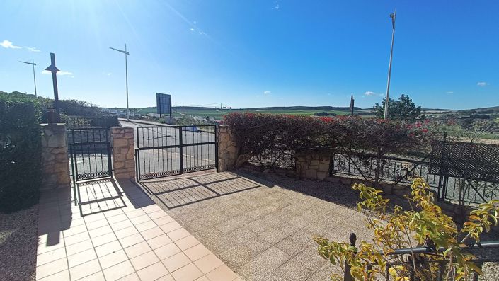 Image No.40-3 Bed Villa for sale