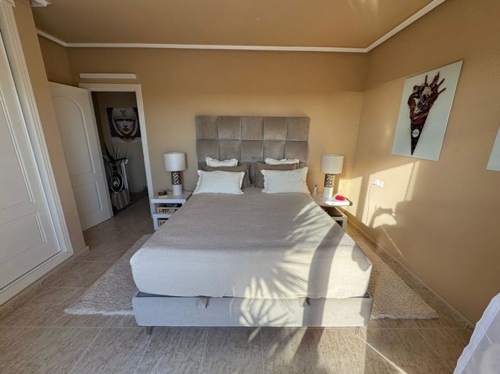 Image No.10-3 Bed Townhouse for sale