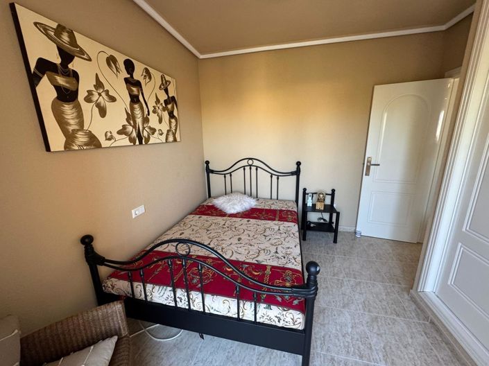 Image No.14-3 Bed Townhouse for sale