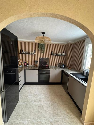 Image No.7-3 Bed Townhouse for sale