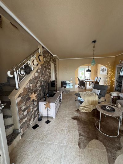 Image No.8-3 Bed Townhouse for sale