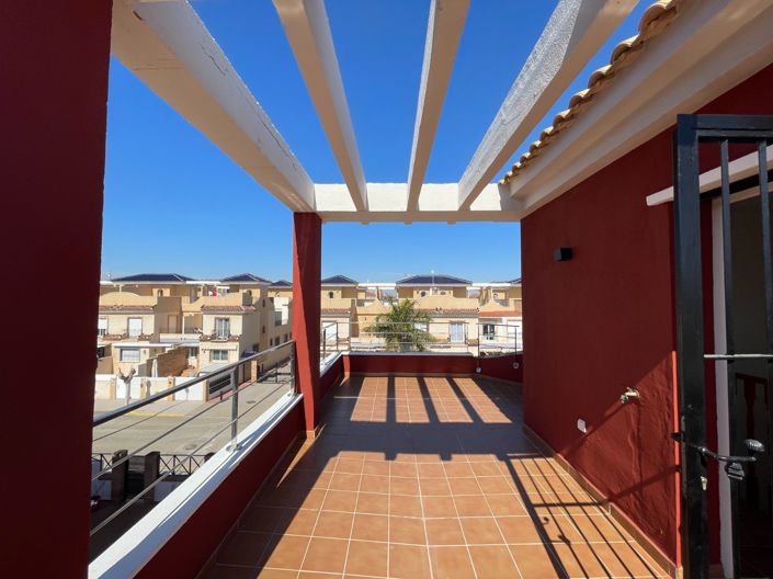 Image No.24-4 Bed Townhouse for sale