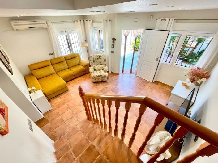 Image No.25-4 Bed Townhouse for sale